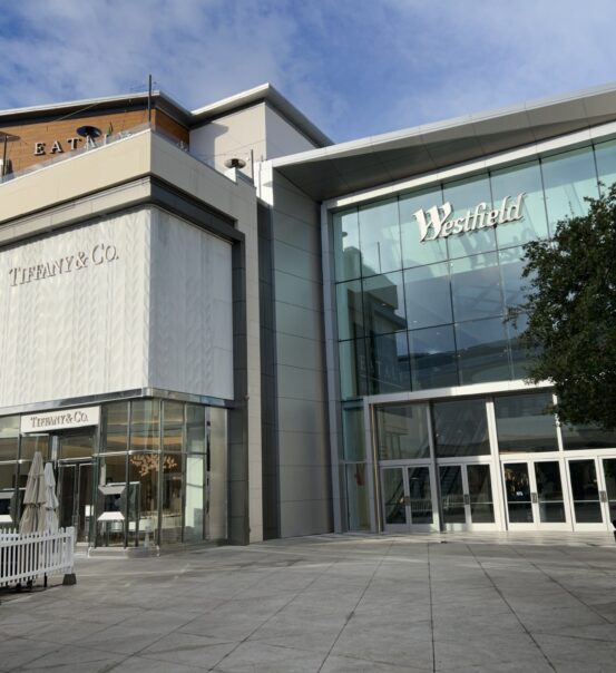 Retail shopping center